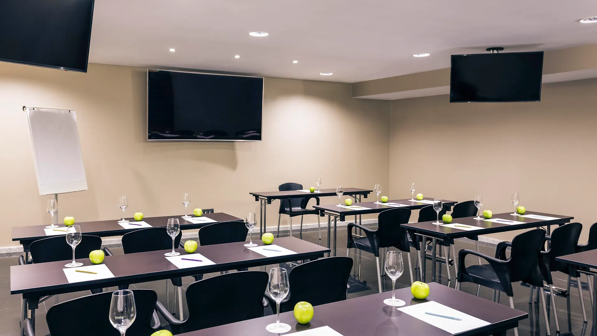 Hotel Mercure Jardines De Albia Bilbao İspanya