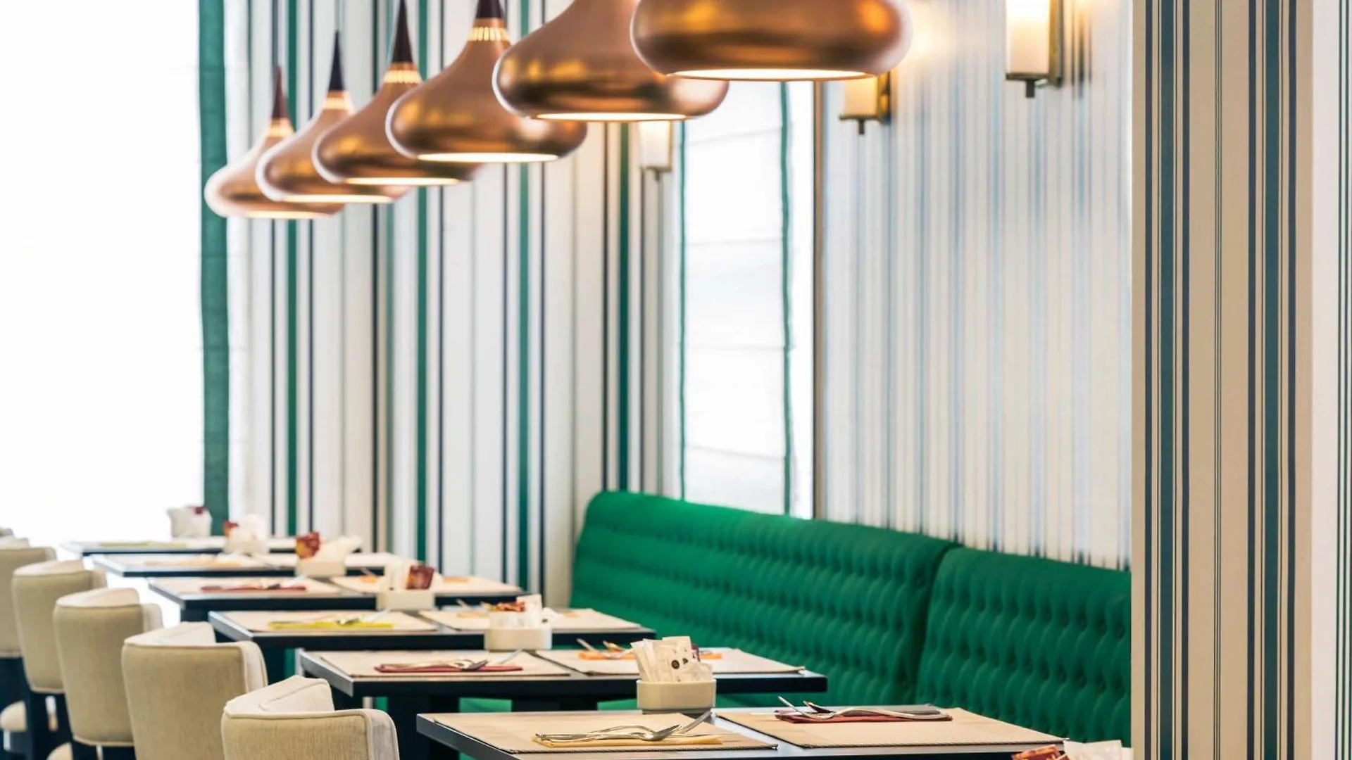 Hotel Mercure Jardines De Albia Bilbao İspanya