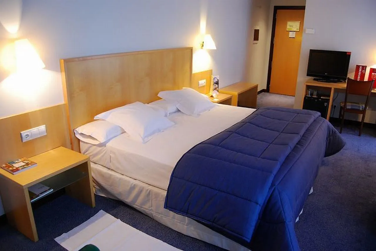 בילבאו Hotel Mercure Jardines De Albia 4*,  ספרד